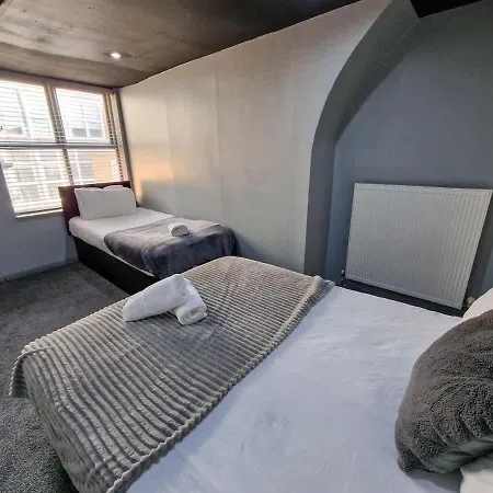 Centre Hidden Gem Sleeps 22 By Superhost Dom wakacyjny