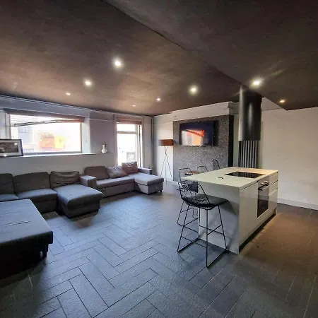 Dom wakacyjny Centre Hidden Gem Sleeps 22 By Superhost *