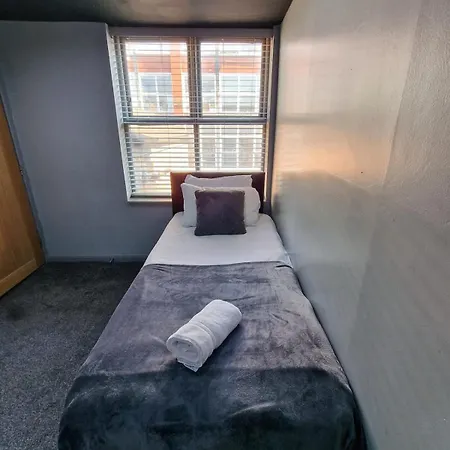 Dom wakacyjny Centre Hidden Gem Sleeps 22 By Superhost