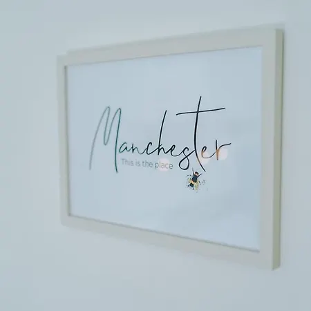 Modern House - - Etihad Stadium - Coop Live Stadium - Sleeps 6 - Free Parking * Manchester