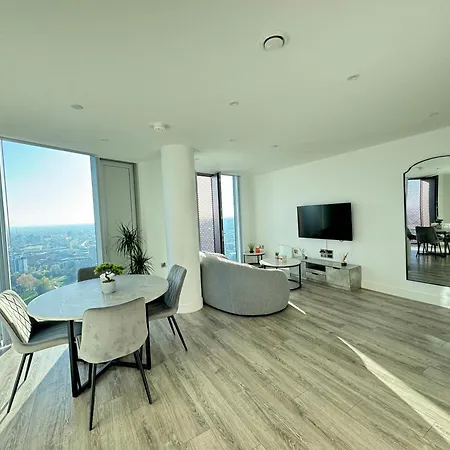 Apartment 3 Bedroom Penthouse In The Centre Deansgate New Build High Floor *