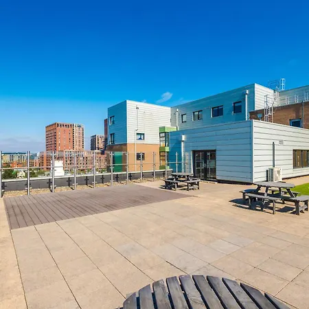 דירה Beautiful 2 Bedroom מנצ'סטר