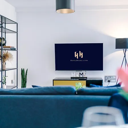 Beautiful 2 Bedroom דירה *