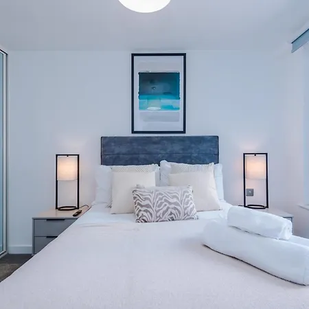 Beautiful 2 Bedroom דירה מנצ'סטר