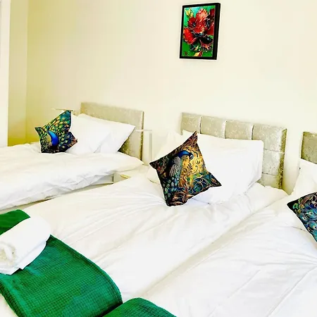 Stylish 3 Bdr House With Free Parking Near Hulme 曼彻斯特