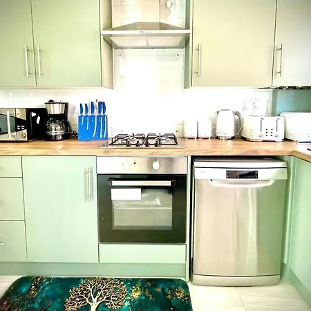 Stylish 3 Bdr House With Free Parking Near Hulme 曼彻斯特