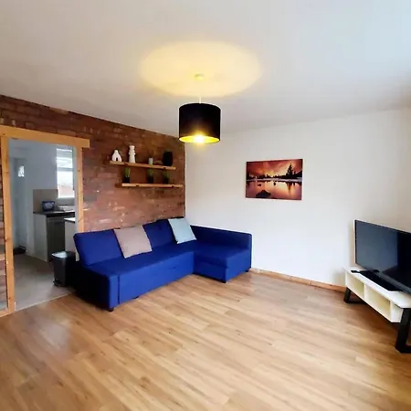Long 3br House With Parking * Manchester