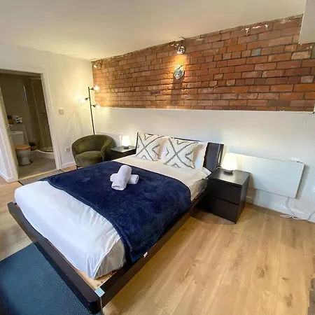 Centre Beautiful & Cosy Апартаменты *