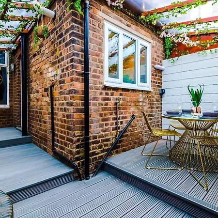 別荘 Rest&recharge At A Luxury Retreat In - Sleeps 11, 5 Bedrooms, 3 Bathrooms, Free Parking