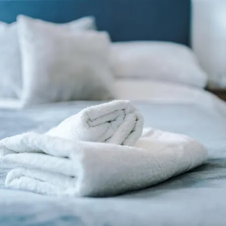 Modern In Old Trafford, Balcony, Sleeps6