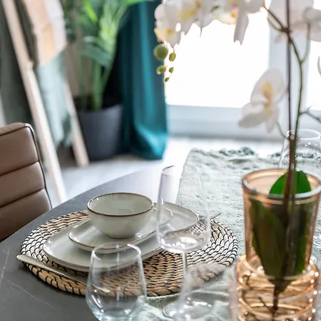 Апартаменты 2bedroom Flat