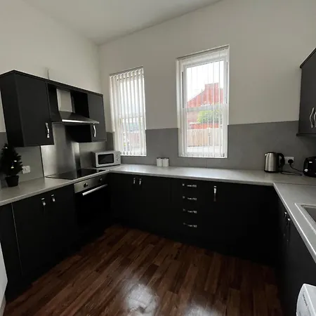 The Failsworth Collection - Stylish With Free Parking Apartment Manchester