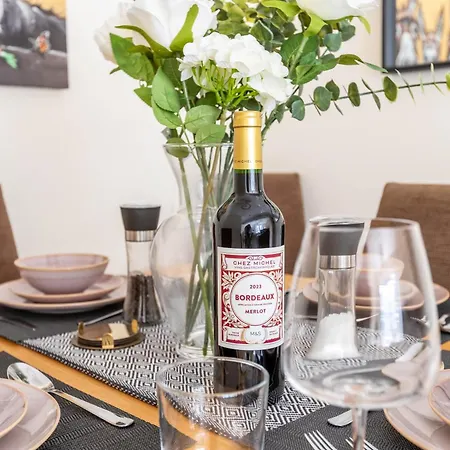 Forest View- Oasis Mural -didsbury Zen Sleeps 10 Σπίτι διακοπών Μάντσεστερ