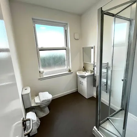 The Failsworth Collection - Stylish With Free Parking Apartment Manchester