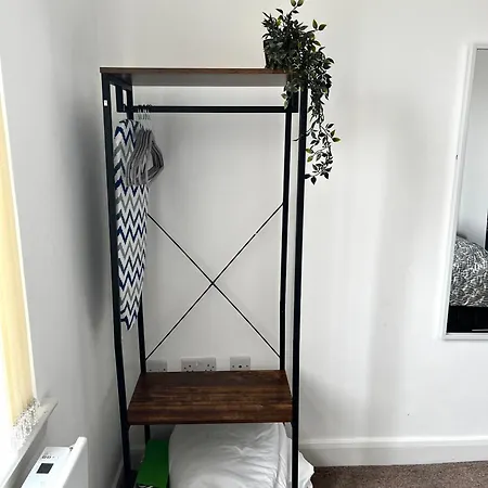 Apartment The Failsworth Collection - Stylish With Free Parking *