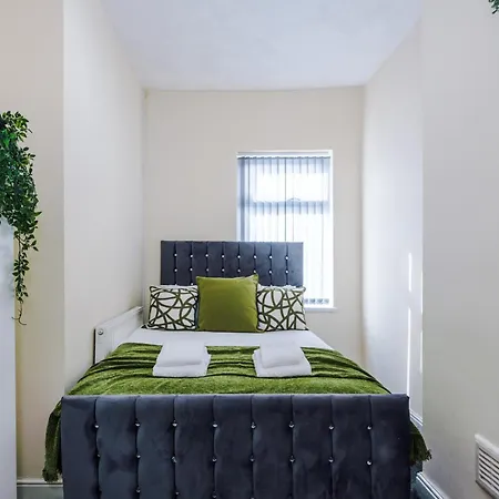 Prázdninový dům Cosy 3br Family Near Etihad And Coop Live - Free Parking!