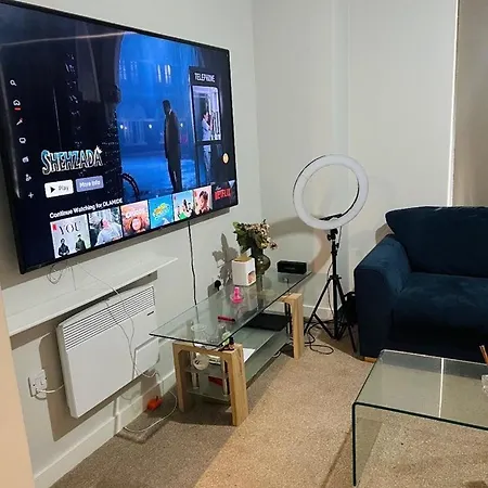 Kwatera prywatna With Private Bathroom Not Ensuite In Shared Flat Near Centre