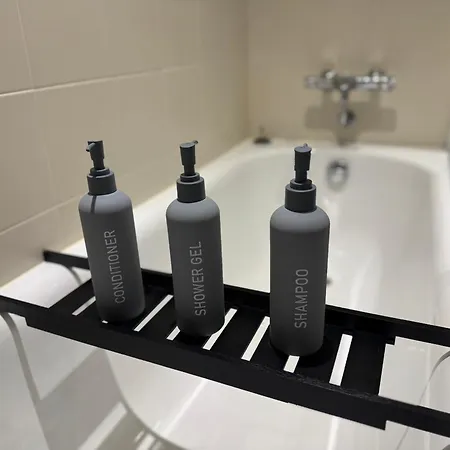 Numberone - Pink - Mediacityuk * مانشستر