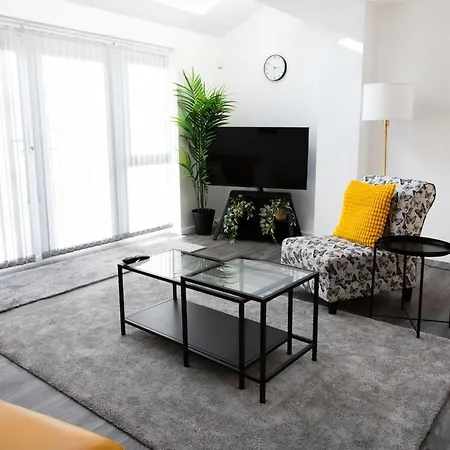 Apartment Bright & Luxurious With Garden *