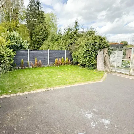 Apartment Contractor Stays, Fast Wifi, Free Parking, Work Manchester