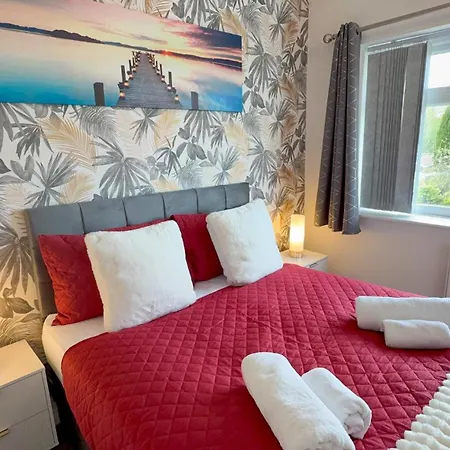 Apartment Contractor Stays, Fast Wifi, Free Parking, Work Manchester