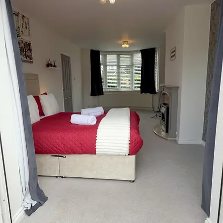 Contractor Stays, Fast Wifi, Free Parking, Work