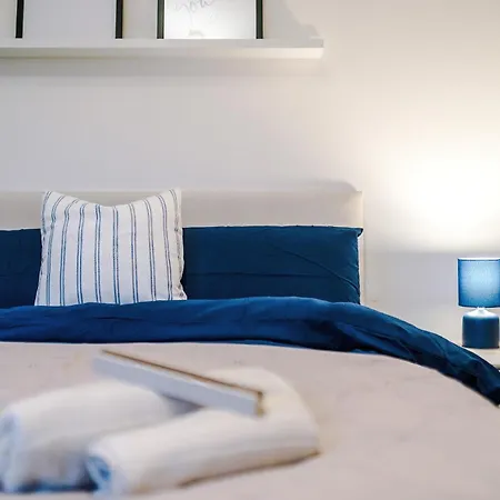 Stunning 3bedroom Home, Game Room, Free Parking, Fully Stocked, Sleeps 8 Apartman Manchester