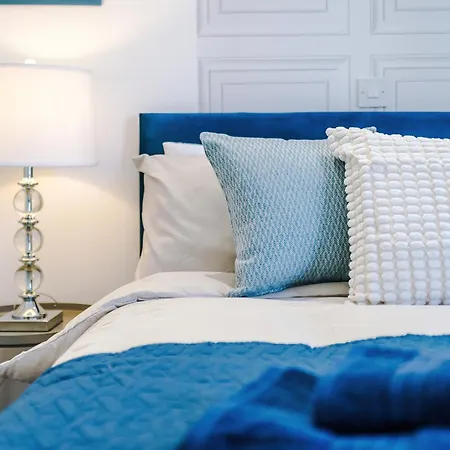 Incredible 4bedroom In Salford, Game Room, Free Parking, Smart Tv Μάντσεστερ