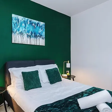 Apartment New, 2br Apartment, Pool Table, Parking, Ps4 Manchester