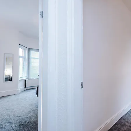 Holiday home Large 4 Bed House Sleeps 8 By Host A Manchester