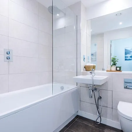 New Stylish Mcr Picadilly 2 Mins Away ! *