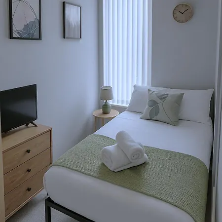 Luxury Coop Live & Etihad With Free Parking