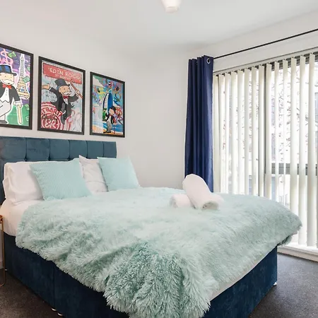 Lux Livin' - Luxury 2 Bed Centre Free Parking Appartement *
