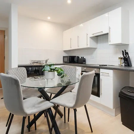Lux Livin' - Luxury 2 Bed Centre Free Parking Appartement
