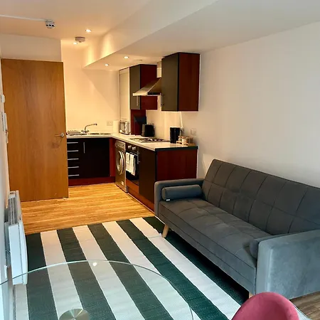 One Bed Flat In The Heart Of Centre *