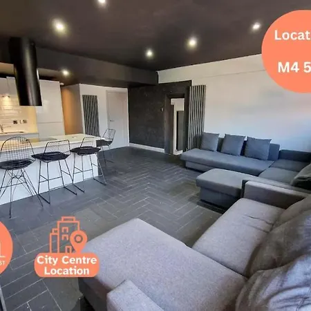Centre Hidden Gem Sleeps 22 By Superhost *