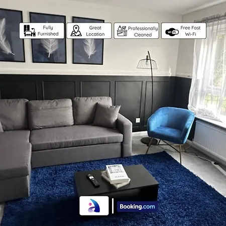 Discounted - 3-bed By Avalora Short Lets & Serviced Old Trafford With Pool & Tennis Table - Driveway * Μάντσεστερ
