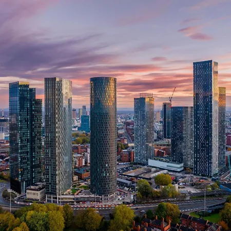 Apartment 3 Bedroom Penthouse In The Centre Deansgate New Build High Floor Manchester