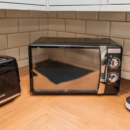 דירה Newly Furnished Cosy 3 Bed 20mins From Center מנצ'סטר