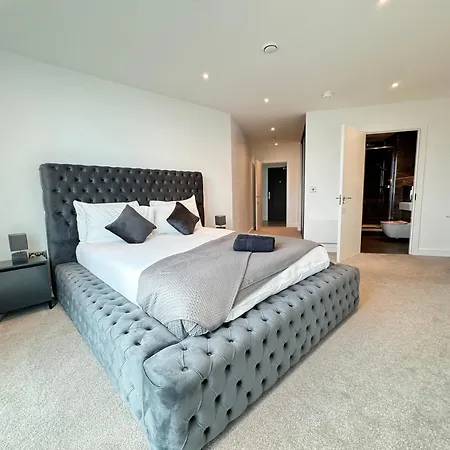 Apartment 3 Bedroom Penthouse In The Centre Deansgate New Build High Floor