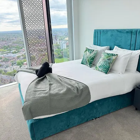 3 Bedroom Penthouse In The Centre Deansgate New Build High Floor