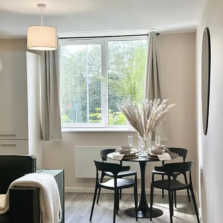 1br By Ankers Short Term Salford Easy Transport Connections Apartamento Manchester