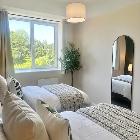 1br By Ankers Short Term Salford Easy Transport Connections Manchester