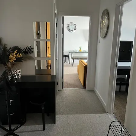 Apartment Opulent Skyline *