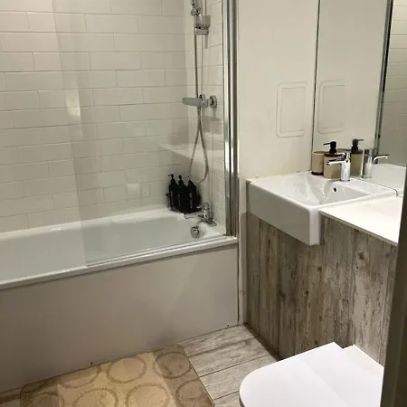 Spacious - Next To Ao Arena & Picadilly Station - Local Attractions - Free Parking * מנצ'סטר