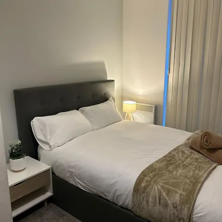 Spacious - Next To Ao Arena & Picadilly Station - Local Attractions - Free Parking דירה *