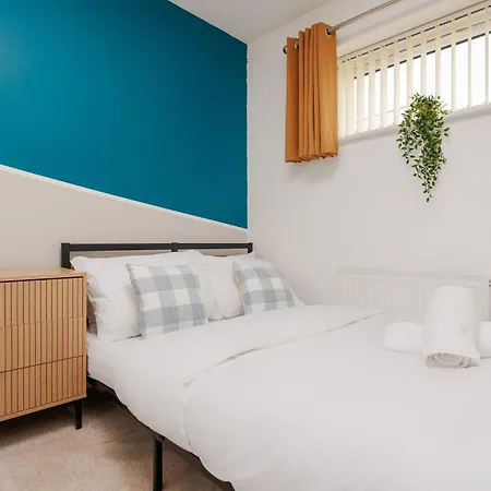 Spacious 4bd 3bt - Etihad - Coop - Pool Table - Free Parking Prázdninový dům