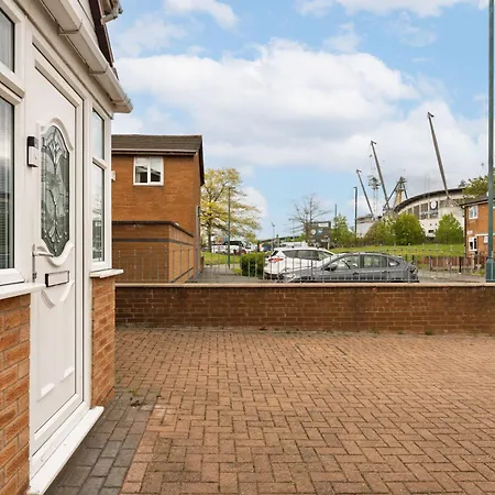 Boutique 3bd Opposite Etihad & Coop - Free Parking - Pool Table * Μάντσεστερ