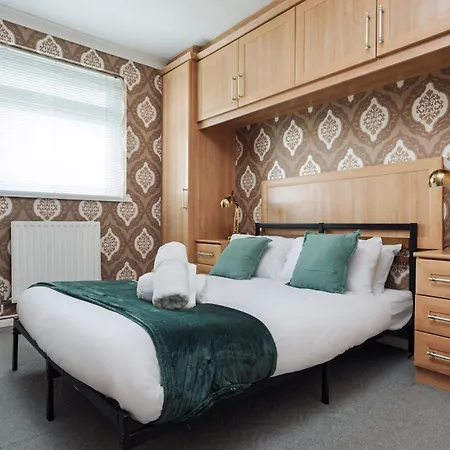 Boutique 3bd Opposite Etihad & Coop - Free Parking - Pool Table * Μάντσεστερ