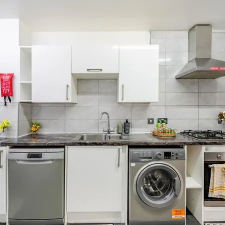 Holiday home Old Trafford 8 Sleeps Gem Manchester
